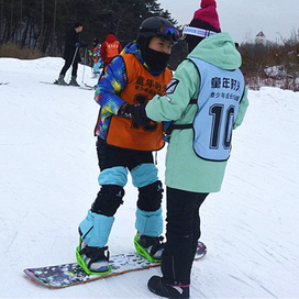 童年时光2026解锁新技能+针对性教学|5天棋盘山（单板初级）滑雪冬令营（长春集合）