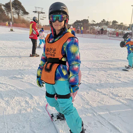 童年时光2026提高运动意识+增强体能|5天棋盘山（单板高级）滑雪冬令营（哈尔滨集合）